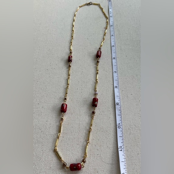 Elegant Gold and Red Beaded Necklace - Picture 4 of 5